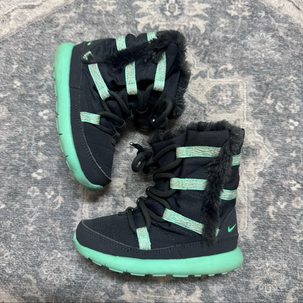 Nike Roshe One Hi Sneaker boots size 8c